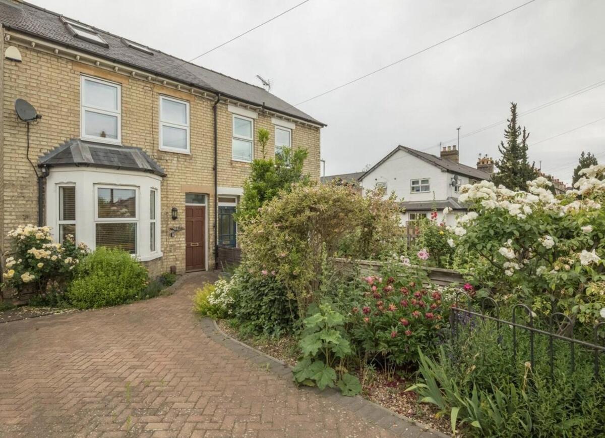 Large 4 Bedroom Home With Garden And Free Parking Cambridge  Bagian luar foto